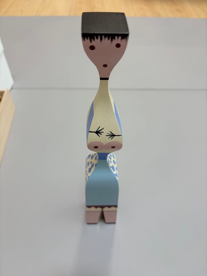 vitra wooden doll アレクサンダー・ジラール 1952