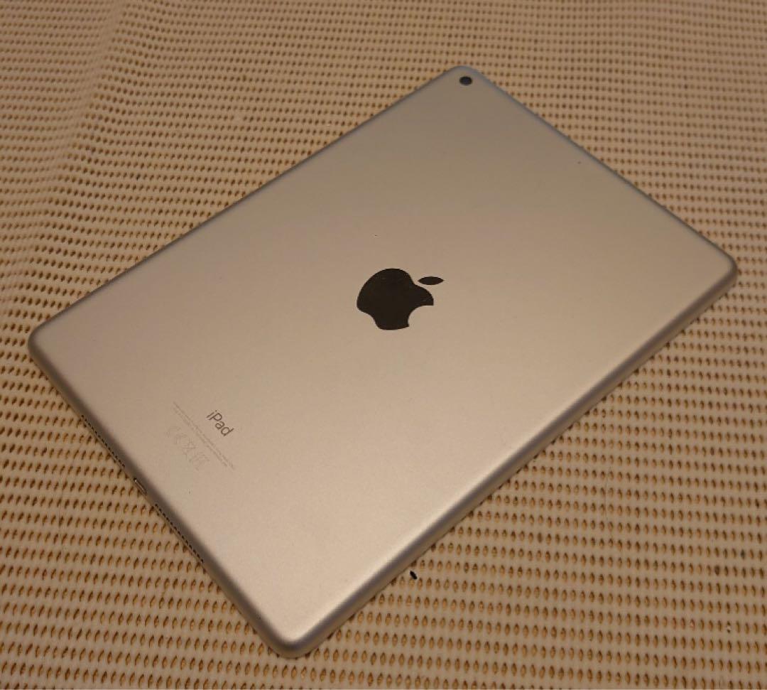 完動品液晶無傷iPad第6世代(A1893)本体32GB送料込LJF8K