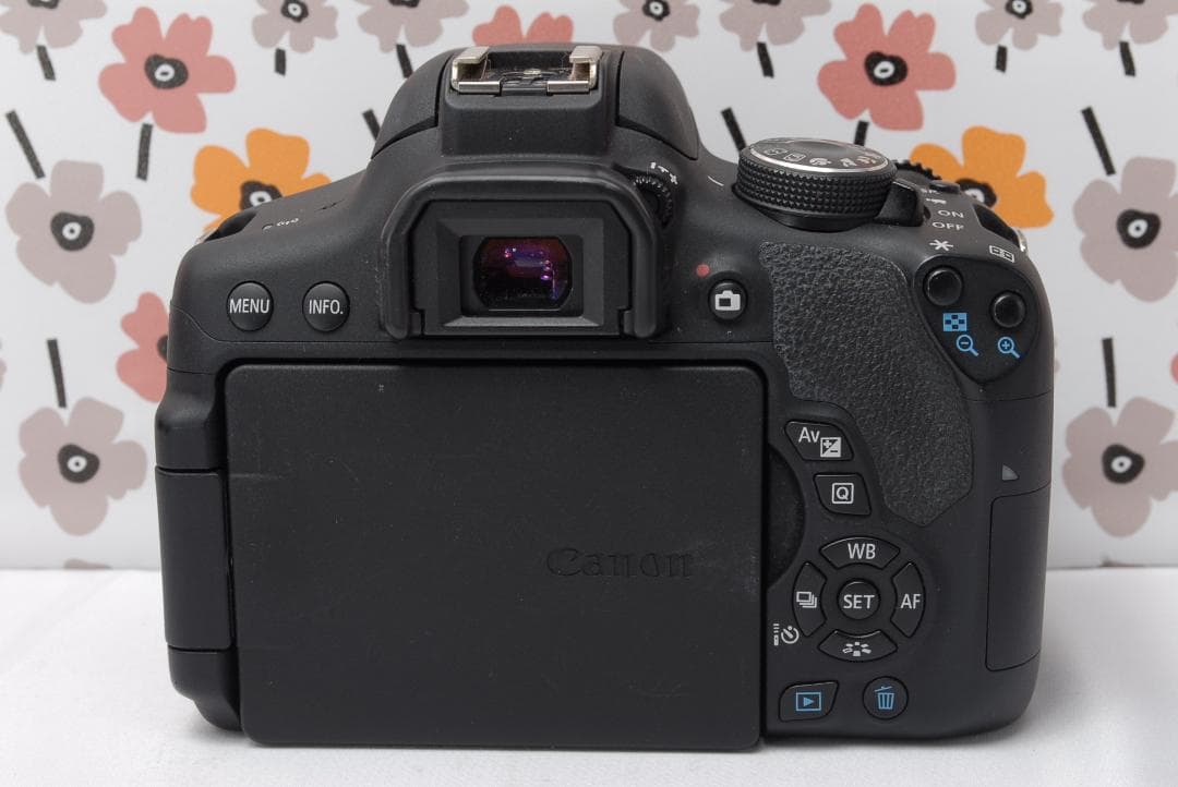 ❤Canon Kiss X8i❤バッテリー２個付き❤Wレンズ❤Wi-Fi転送❤