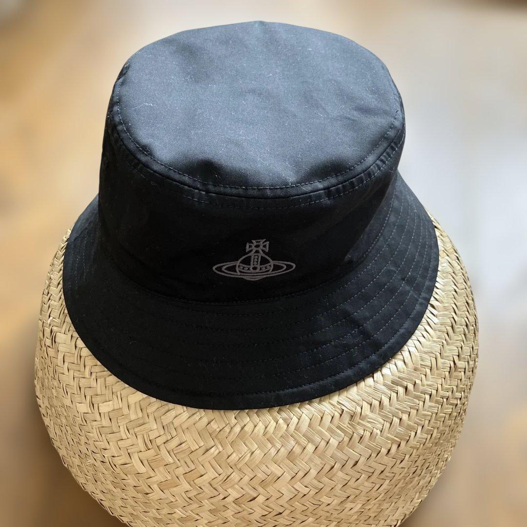 vivienne westwoodブラック バケットハット