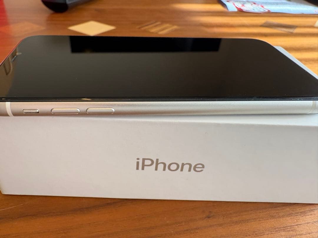 Apple iPhone 11 ホワイト本体128GB SIMフリー