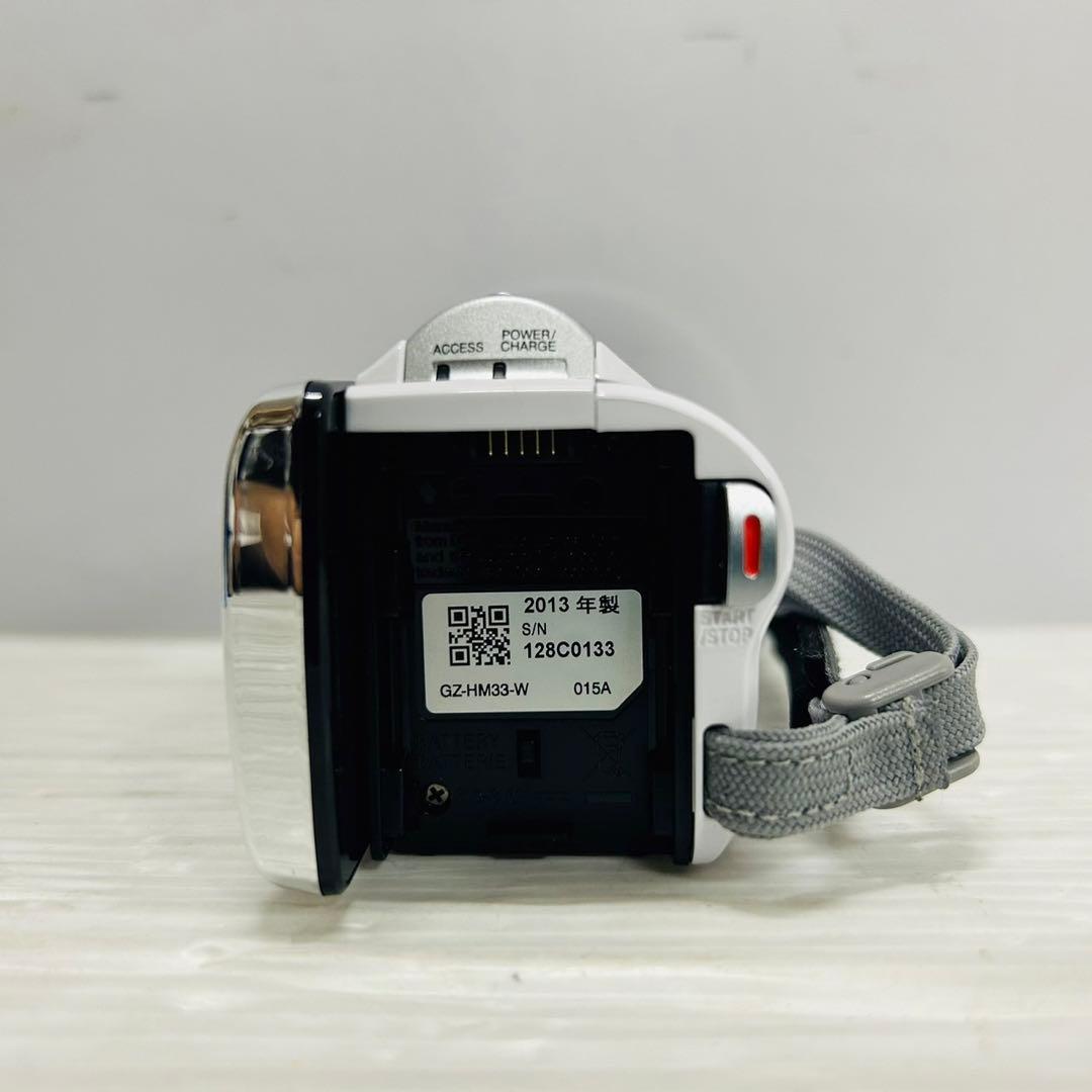 ★極美品★ JVC ビデオカメラ GZ-HM33-w