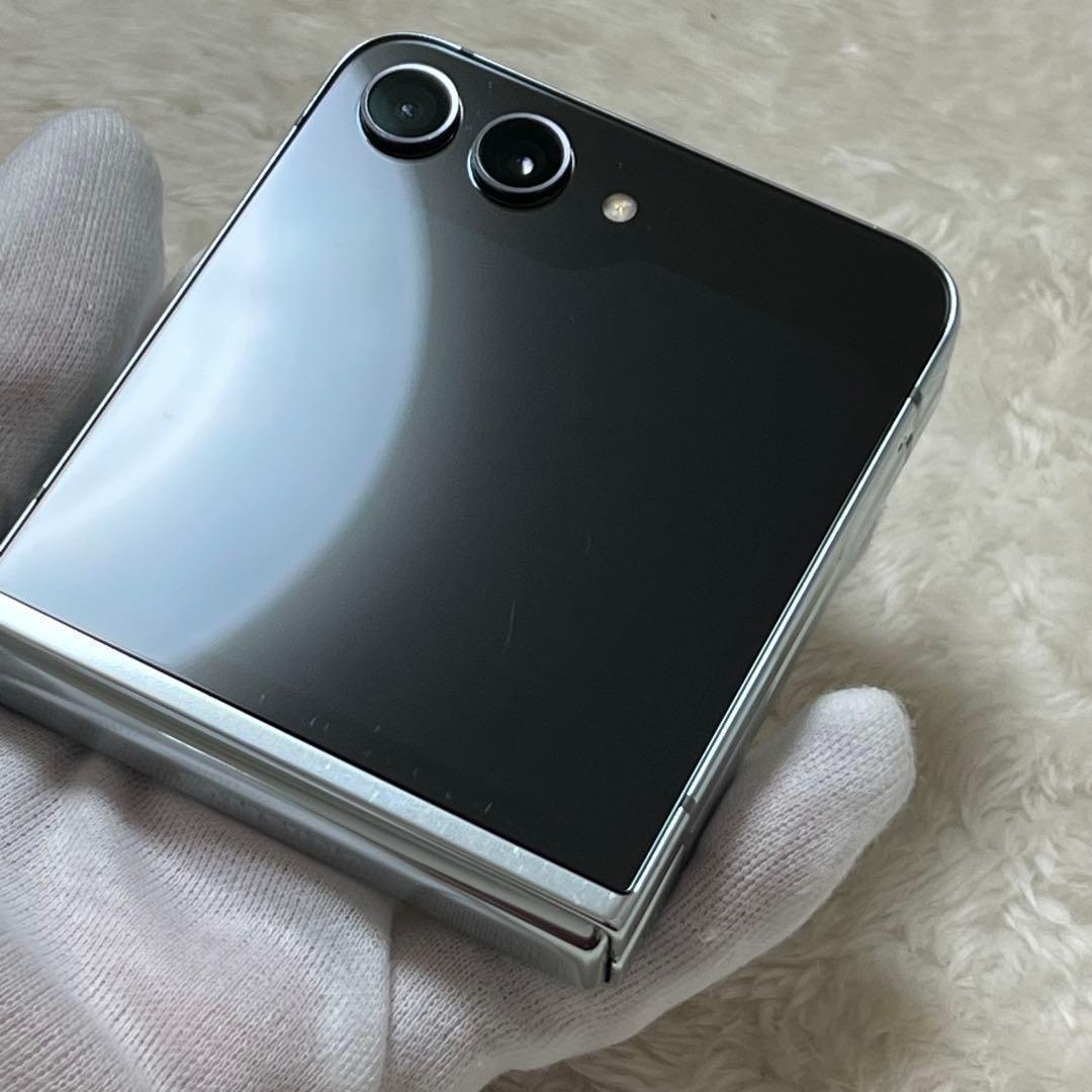 Galaxy Z Flip5 256GB ミント i44