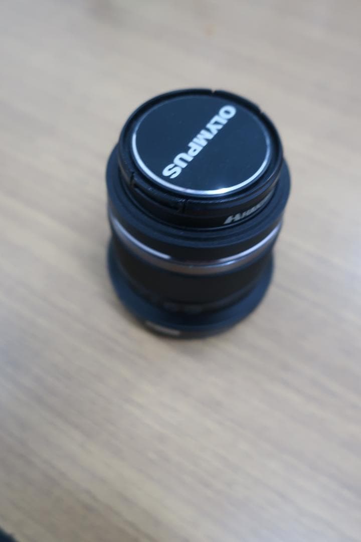 OLYMPUS 45mm f1.8 レンズ