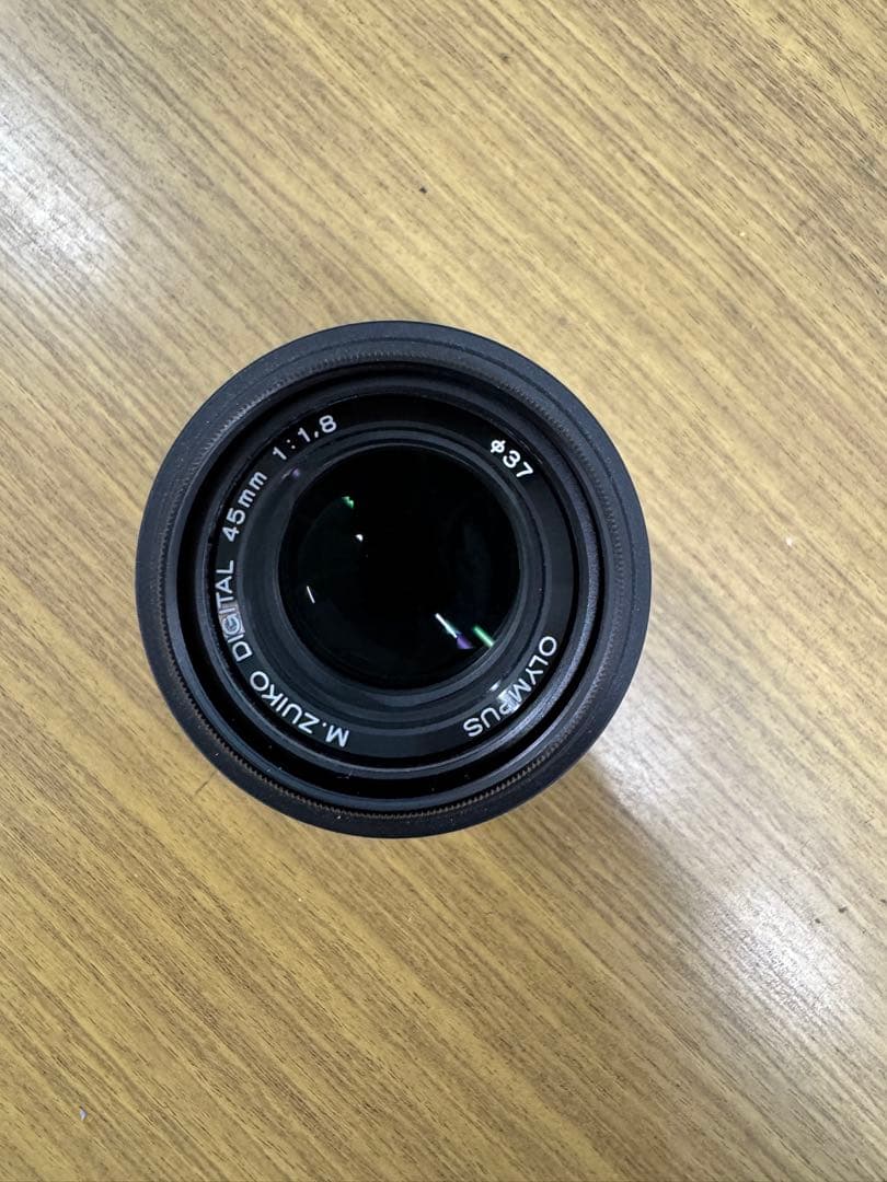 OLYMPUS 45mm f1.8 レンズ