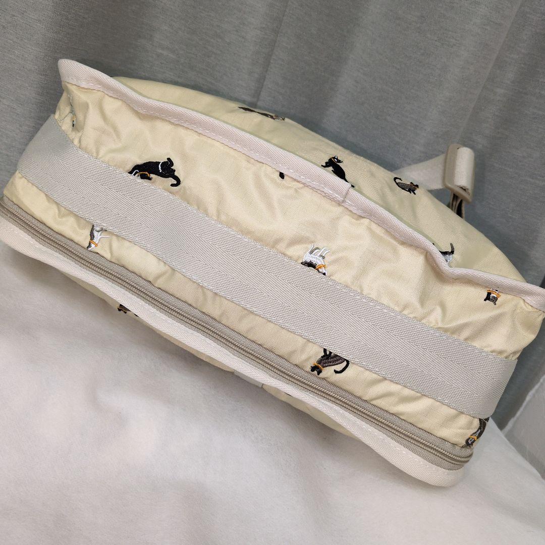 新品未使用　タグ付き！LeSportsac ショルダーバッグ 犬 ネコ刺繍