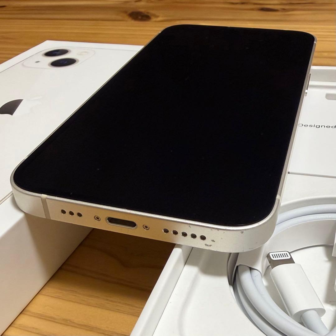 iPhone13 128GB白 SIMフリー ★超メルカリ値下中 ケーブル6本付