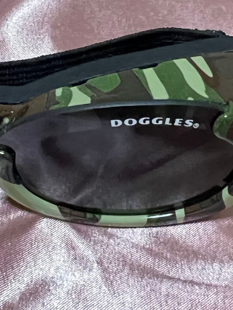 本物DOGGLES ILS2 犬用カモフラサングラスUVカット99.9%白内障