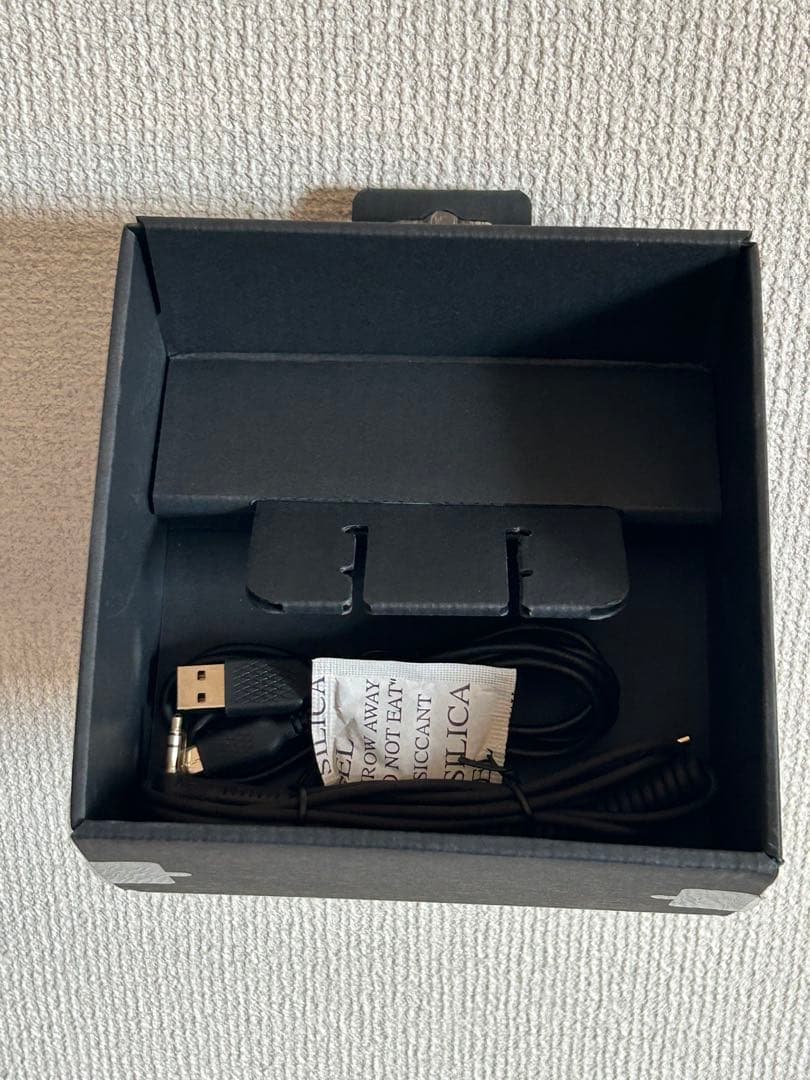 マーシャル　ヘッドホン　ブラウン