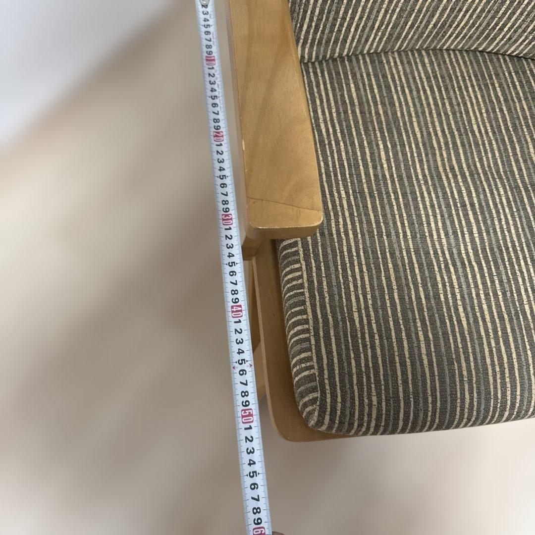 【回転】ストライプ柄の木製ダイニングチェア