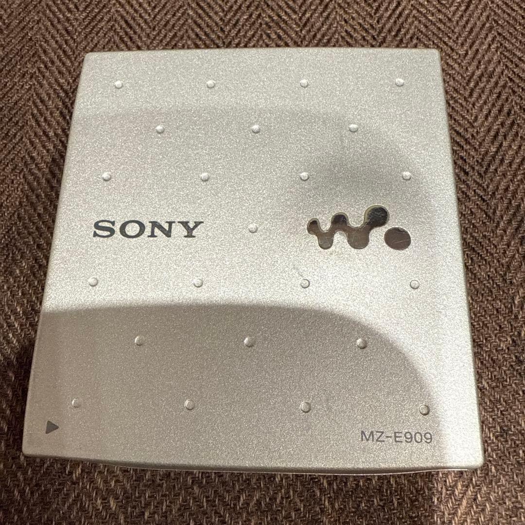SONY ポータブルミニディスクプレーヤー MZ-E909　動作品