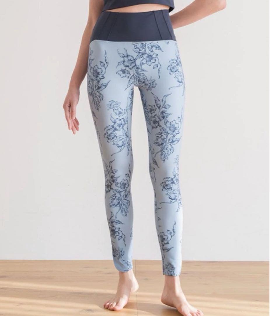 削除予定【SUKALA】アンティークプリントクロスタンクトップレギンスセット