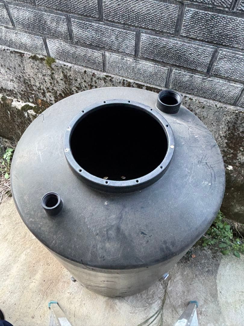 大型貯水槽 家畜の給水、農業用水の貯水等に T型貯水タンク 1000L