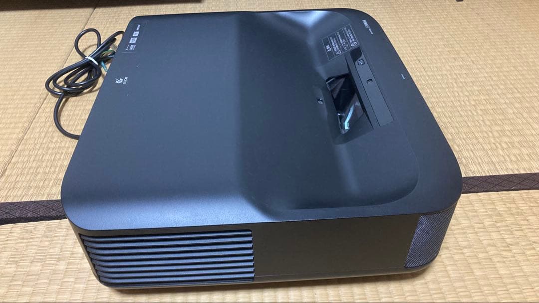 EPSON EH-LS300B プロジェクター本体