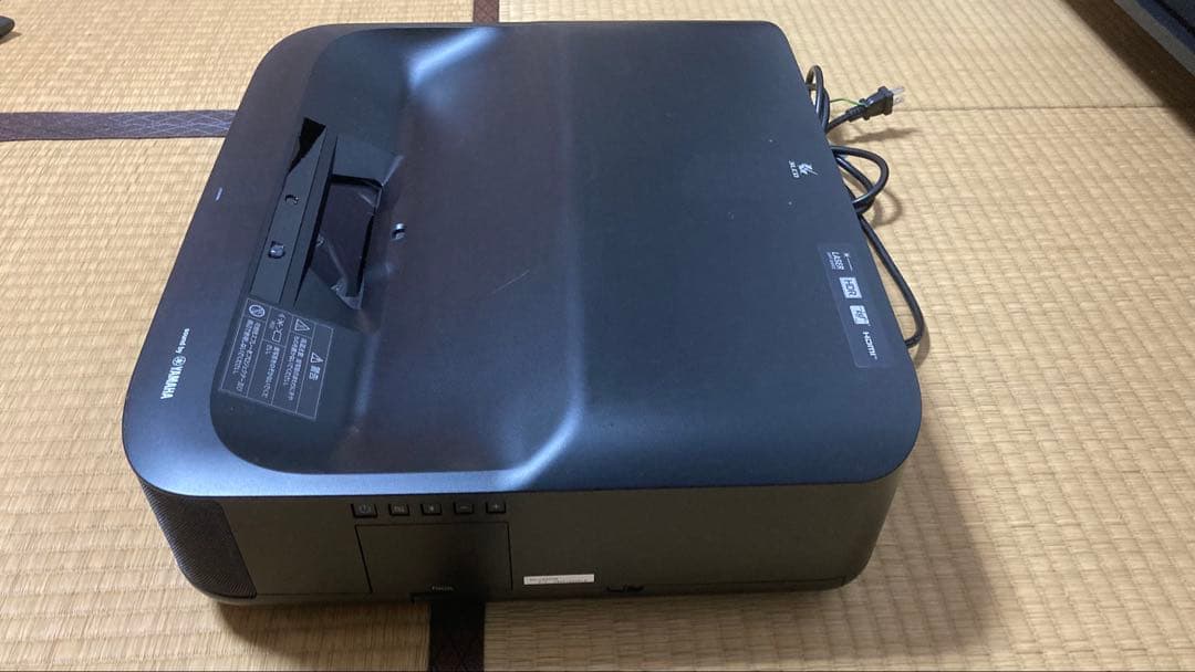 EPSON EH-LS300B プロジェクター本体