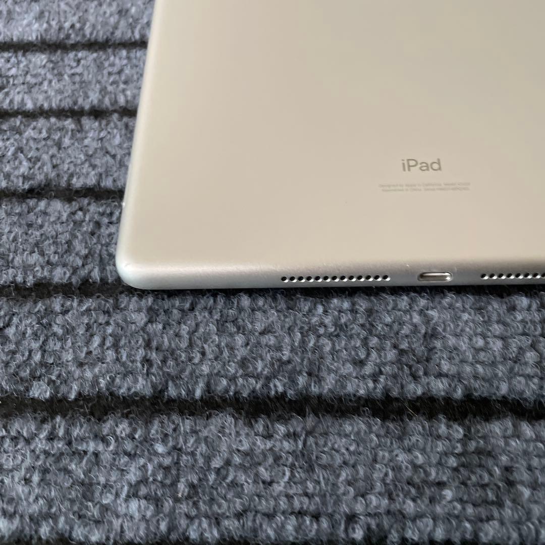 91 iPad 8世代 32GB SIMフリー シルバー