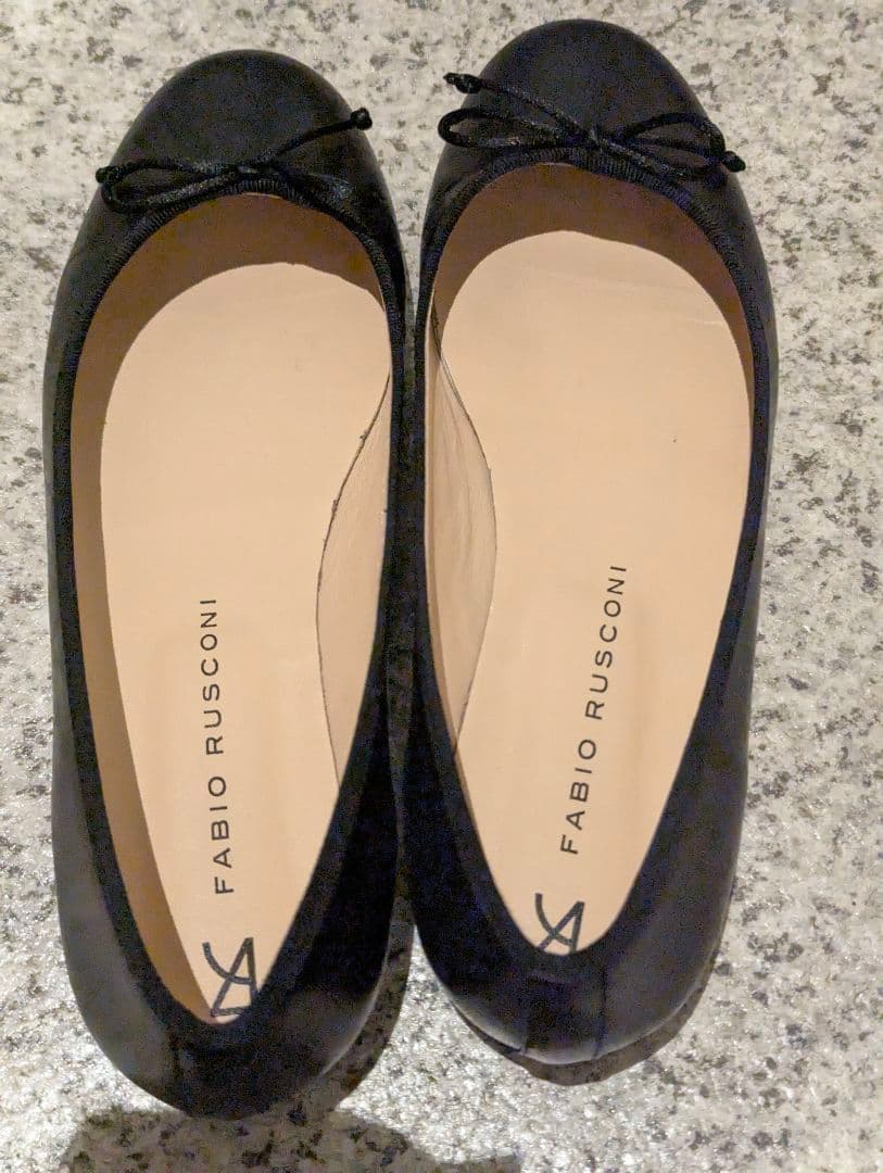 着用1回　定価3.7万　FABIO RUSCONI フラットパンプス　レザー　黒