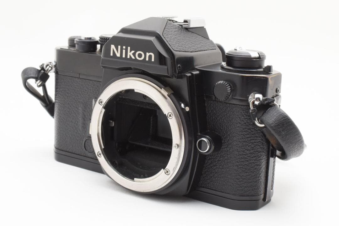 美品 NIKON FM ブラック フィルムカメラ　モルト新品交換済　M196
