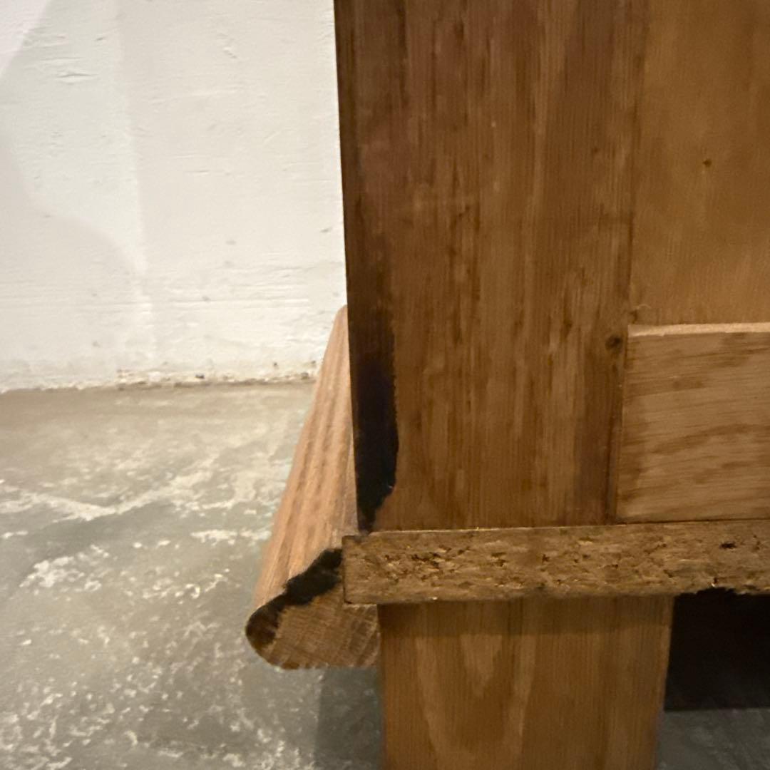 ヴィンテージ　木製サイドテーブル　扉収納付き　2