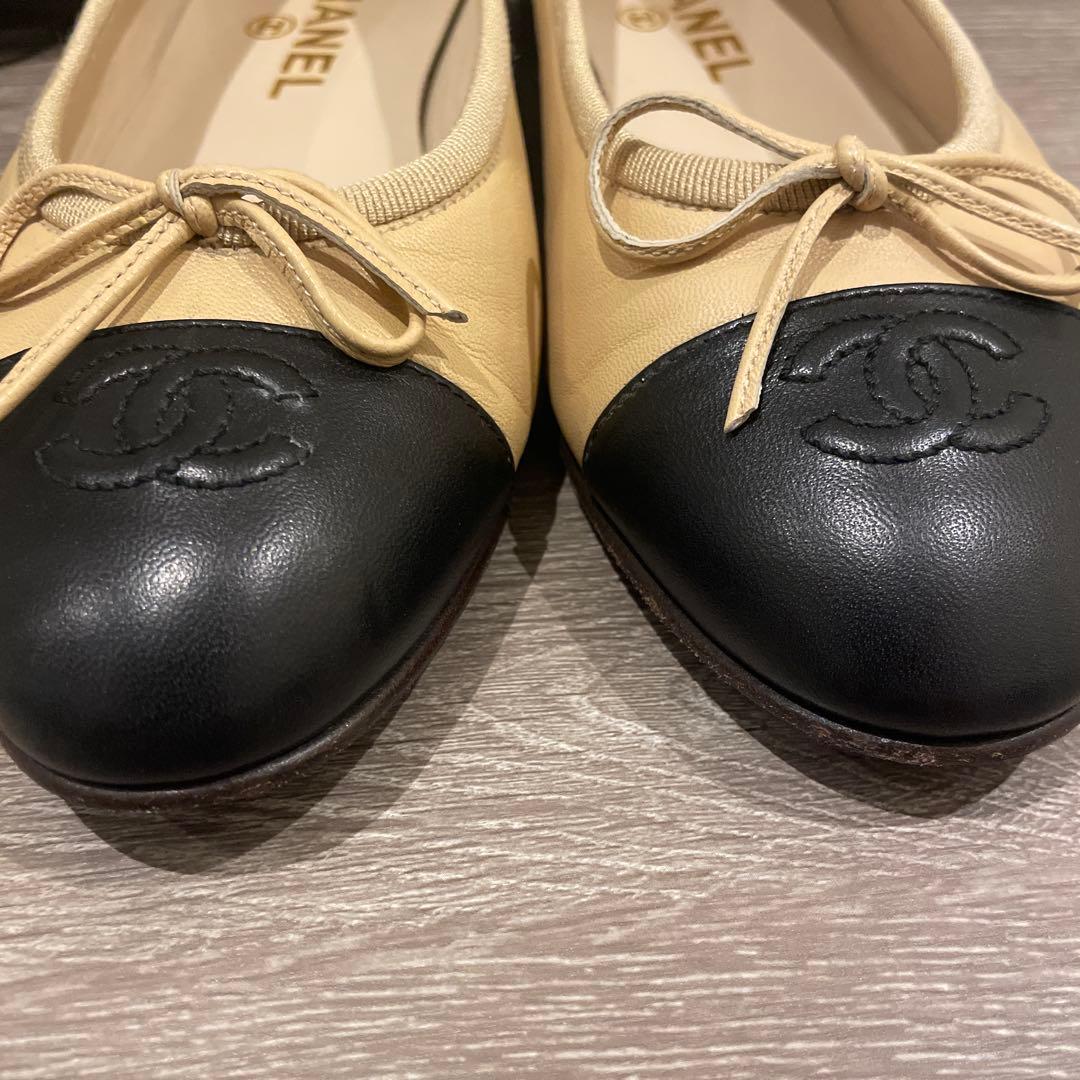 CHANEL フラットシューズ ベージュ・黒
