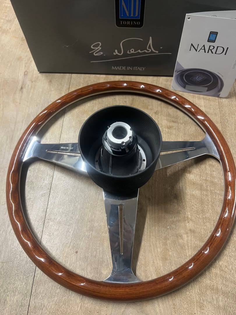 NARDI クラッシックウッド380mmランクル70復刻で半年だけ使った美品です