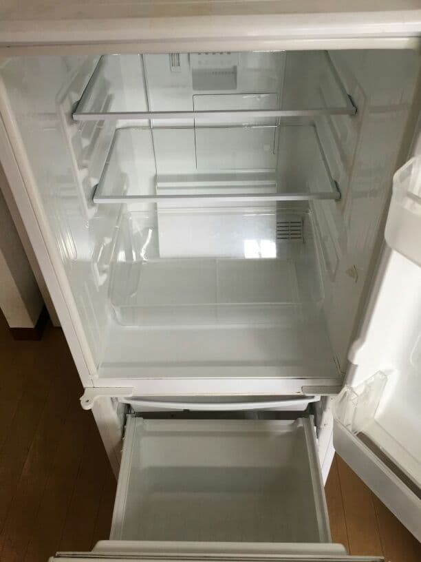 冷蔵庫(Sharp)
