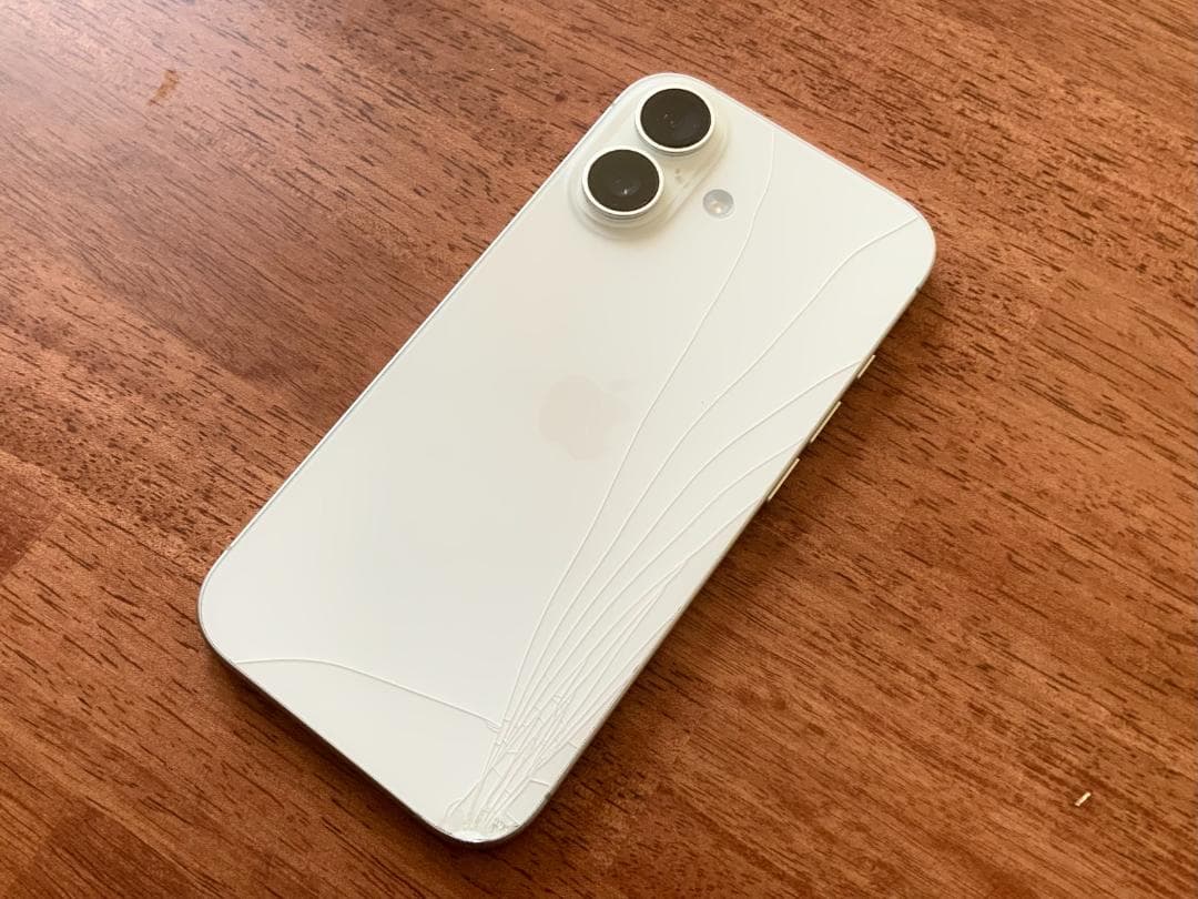 【ガラス割れ】iPhone17 256Gb ホワイト SIMフリー