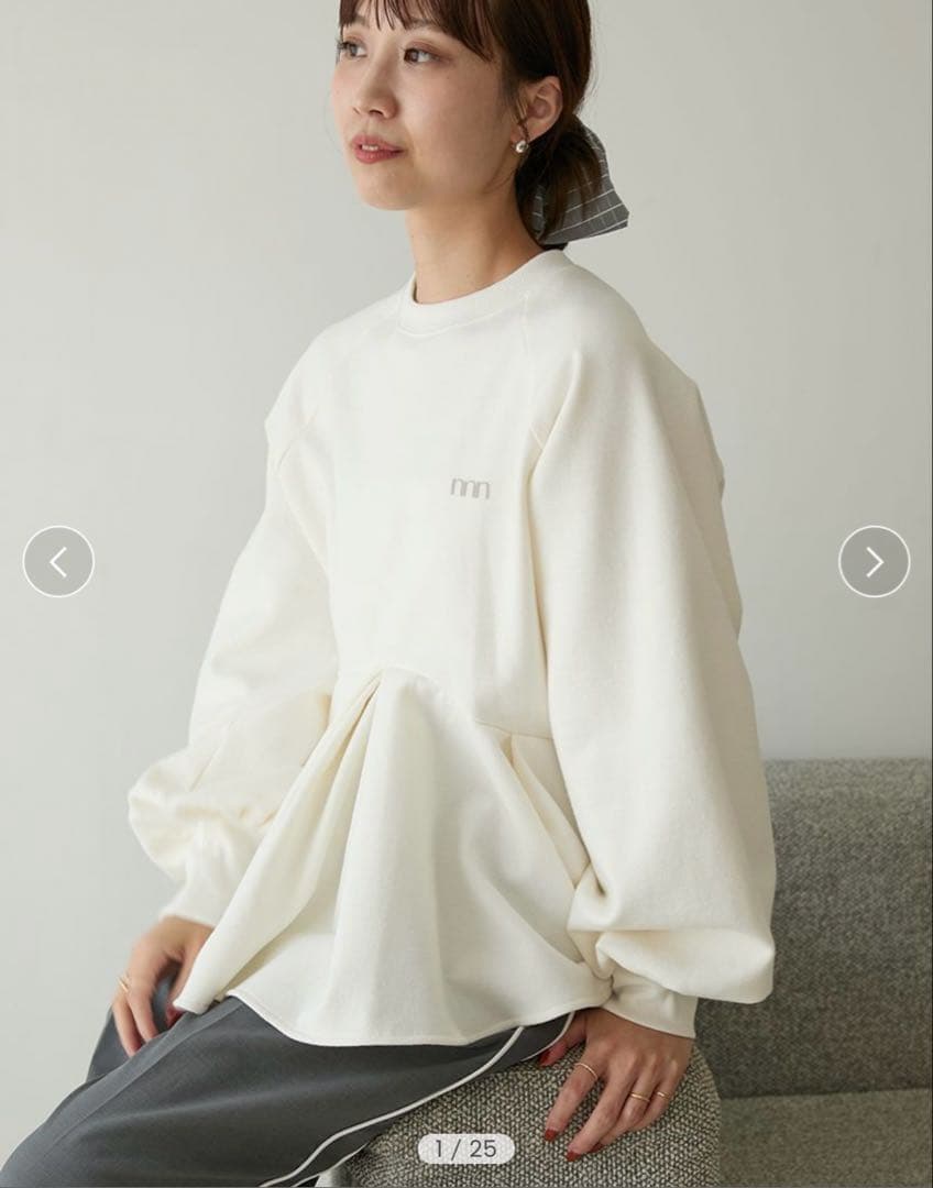 emmi ペプラムラメ裏毛プルオーバー