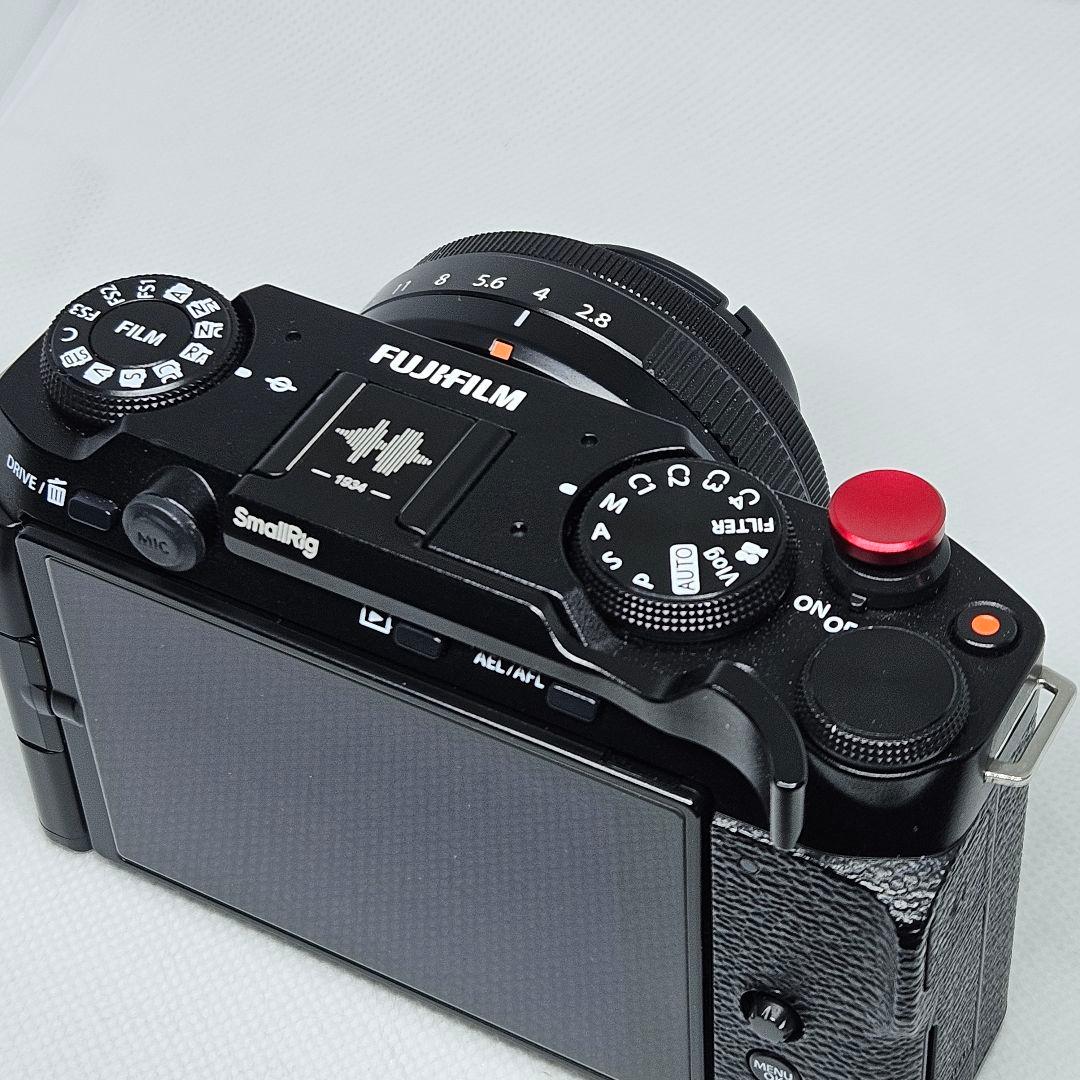 フジフィルム XM5 本体とFUJIFILM XF 27mmF2.8 R WR