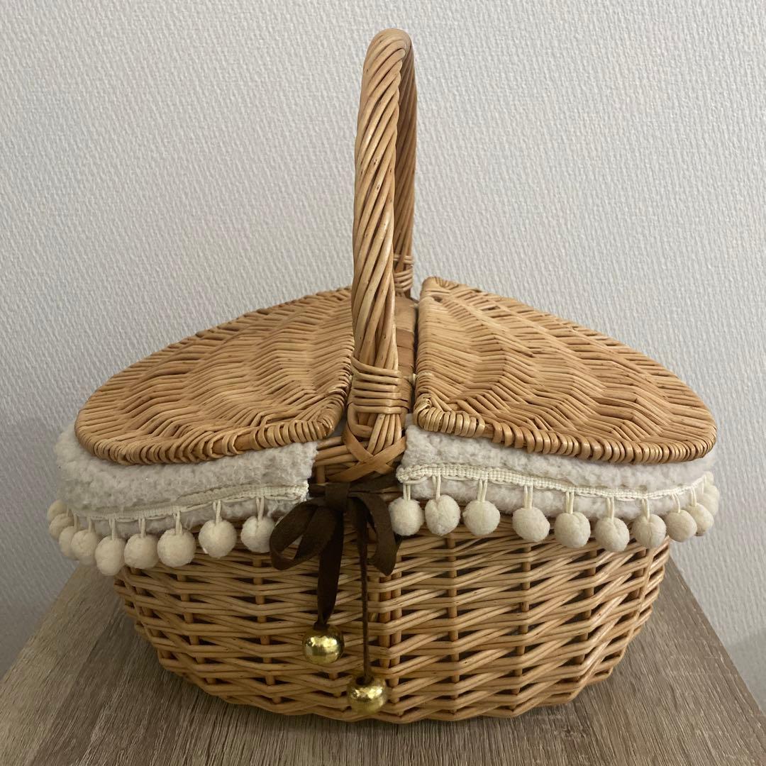 ARBA ROSA かご　ポンポン付きバッグ