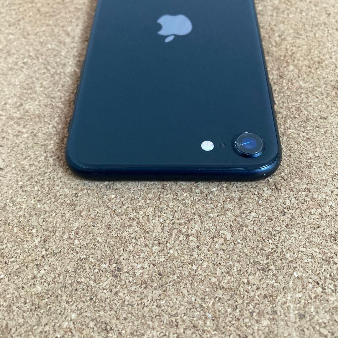 3923【早い者勝ち】iPhoneSE2 第2世代 128GB SIMフリー☆
