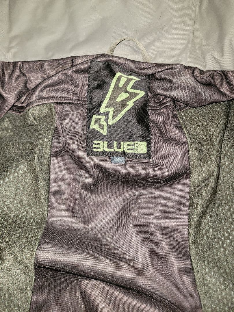 デザイン、最終値下げ素材最高級スノーボードウェア まずはみてください、お勧めです