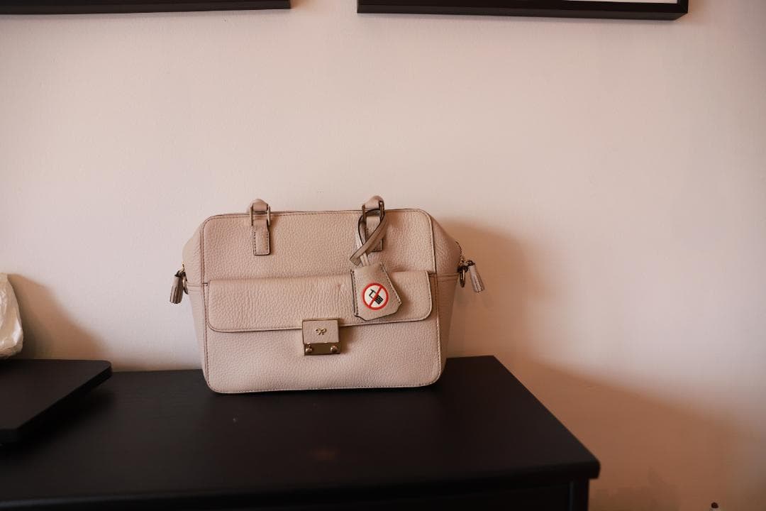 p*.様 【Anya Hindmarch】カーカー ミディアム　ピンクベージュ