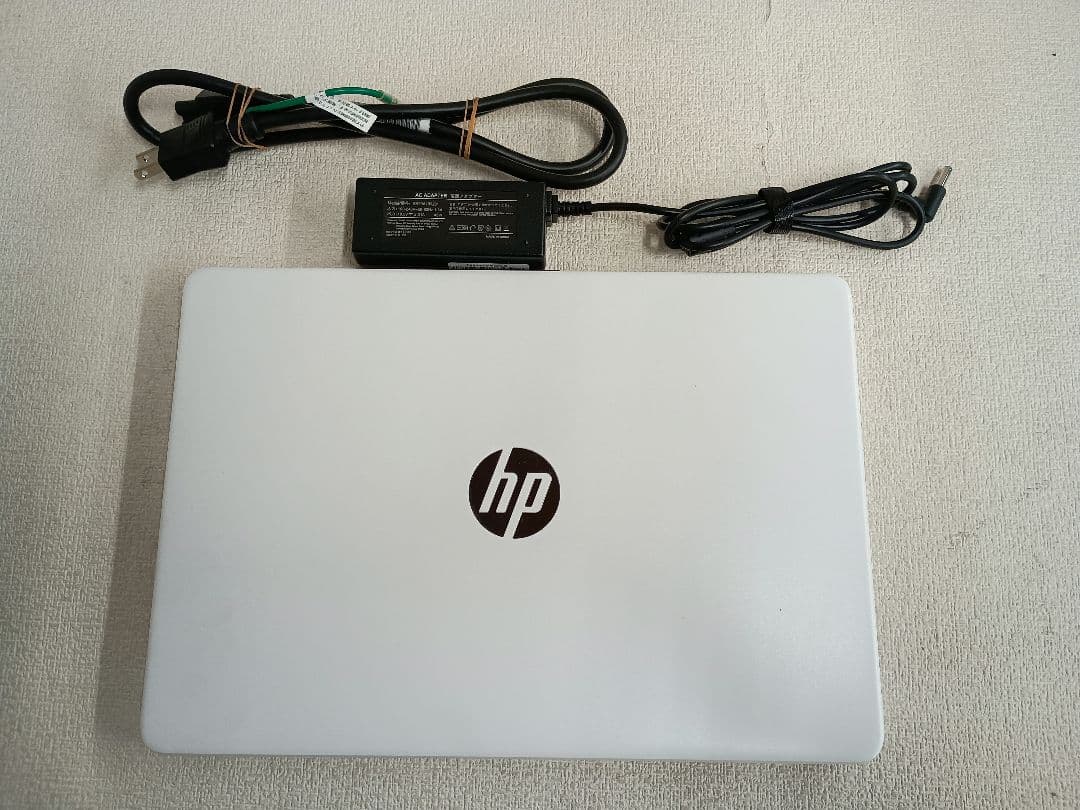 HP Laptop 14s-dq5089TU ホワイト 本体 ACアダプター付き