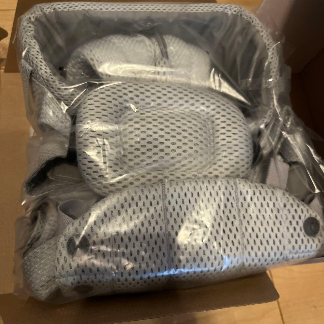 BABYBJÖRN メッシュ 抱っこ紐　Airシルバー