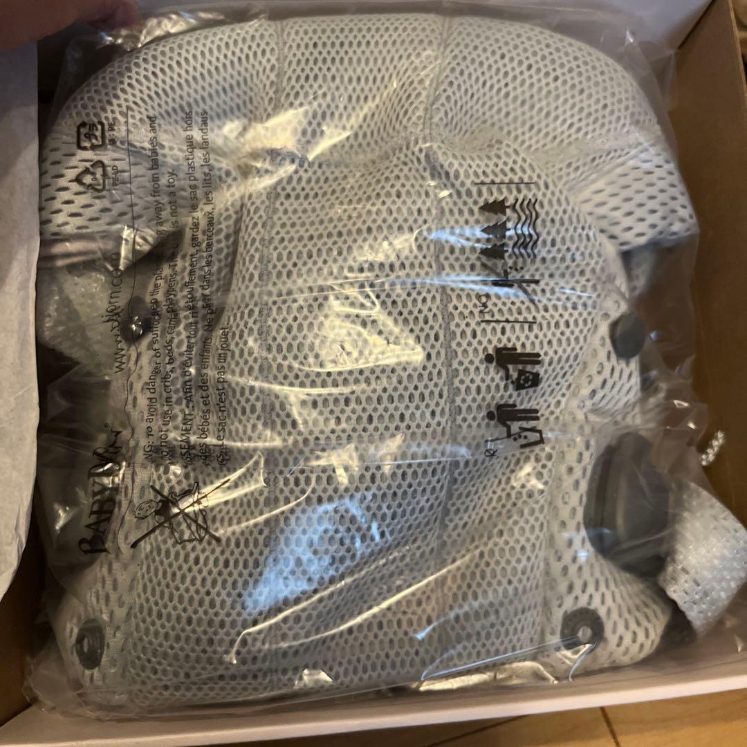 BABYBJÖRN メッシュ 抱っこ紐　Airシルバー
