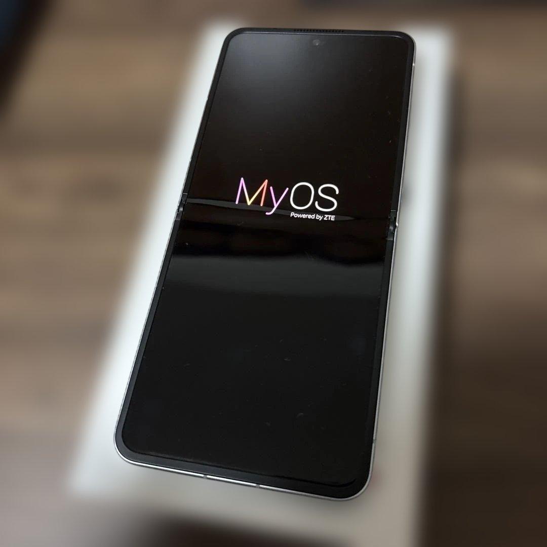 Libero Flip ホワイト