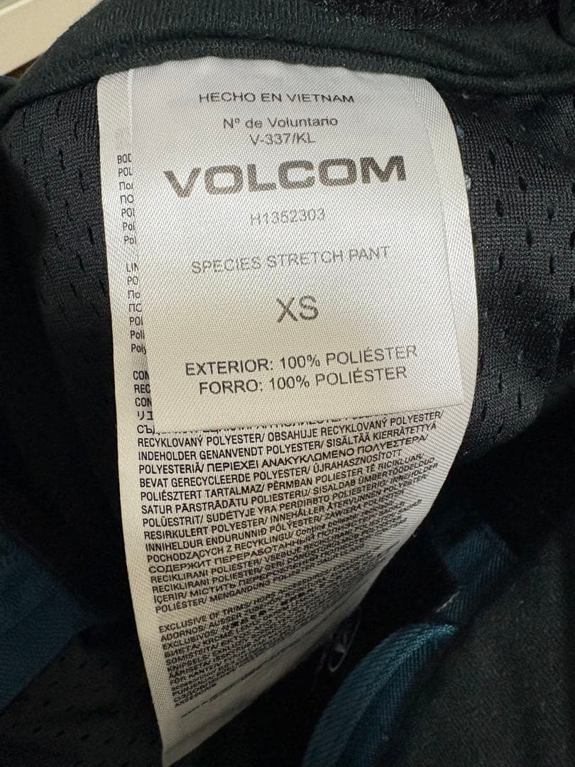 VOLCOM SPECIES スノーボードパンツ 女性用 XS