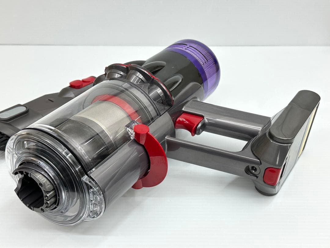 ダイソン　掃除機　dyson デジタルスリムV8 SV18 本体　バッテリー付き
