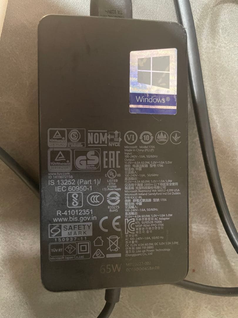 surface pro7 純正キーボード・ペン・マウス　他ケース・充電ケーブル付