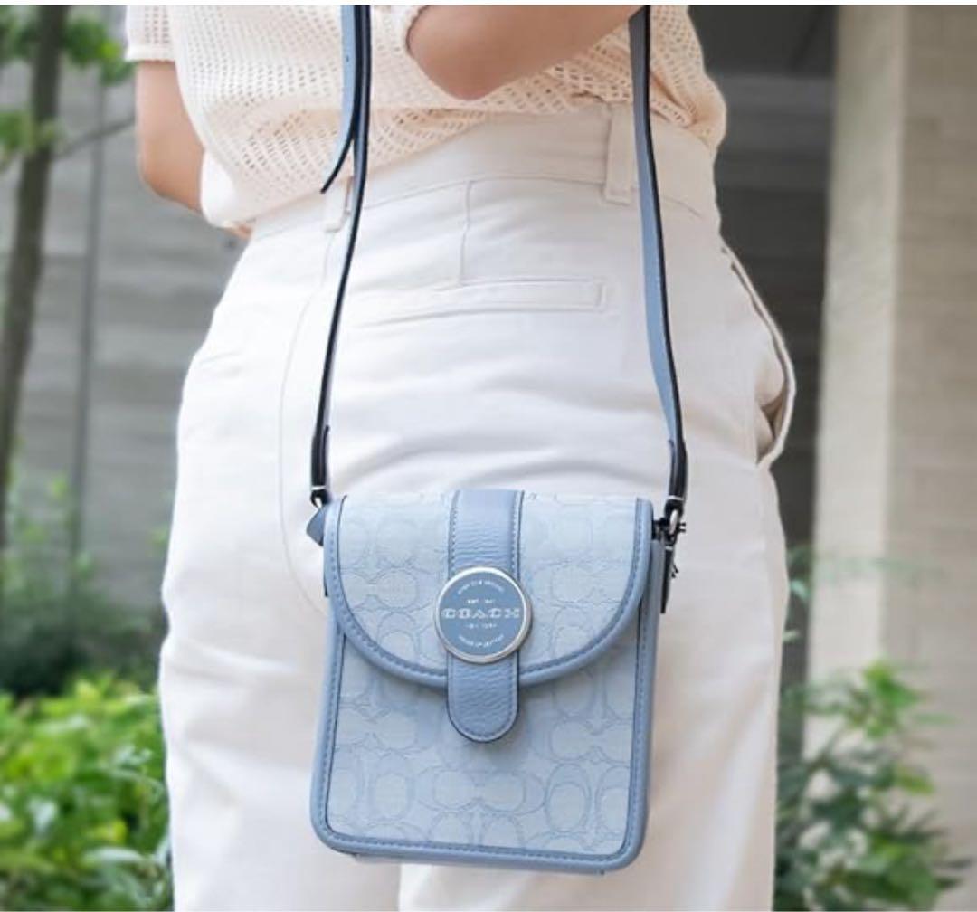 値下げ！COACH ライトブルー ショルダーバッグ