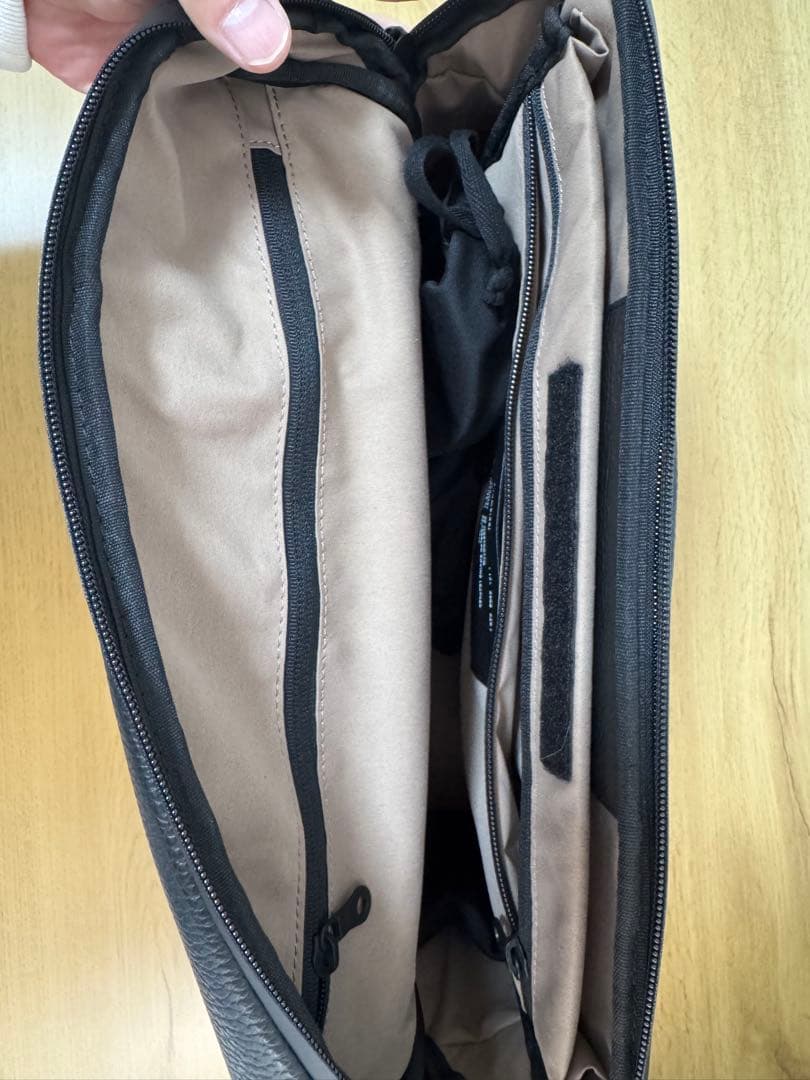 【未使用品】GRAMS28 171 ラップトップ・クロスボディ 進化版