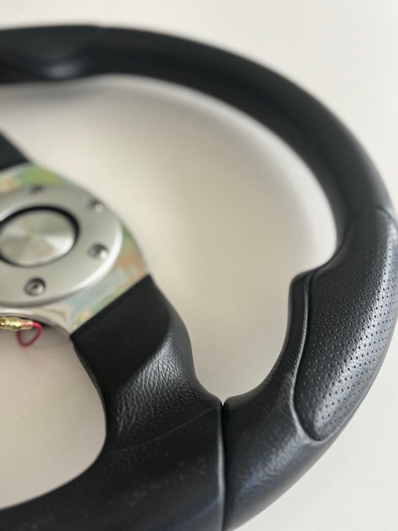 MOMO COMMANDO 2R 35φ(モモ コマンド 2R 350mm)