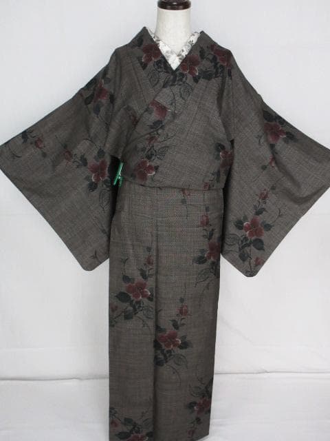 未着用に近い！都喜エ門＊藤絹織物＊７マルキ＊本場大島紬＊着物＊１６７ｃｍ＊裄６６