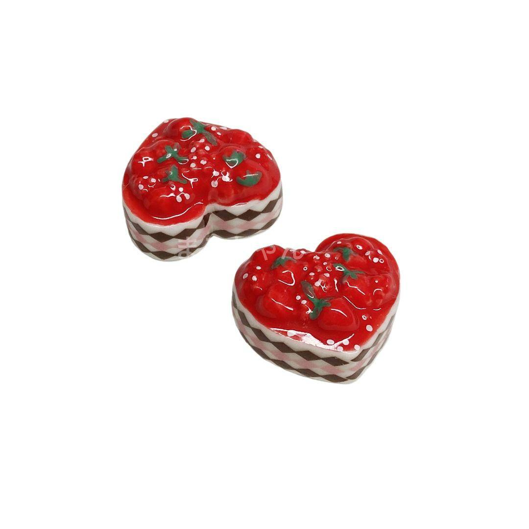 【新品・未使用】魅惑のいちごデザート　ストロベリー　フェーヴ　８点セット　送料込