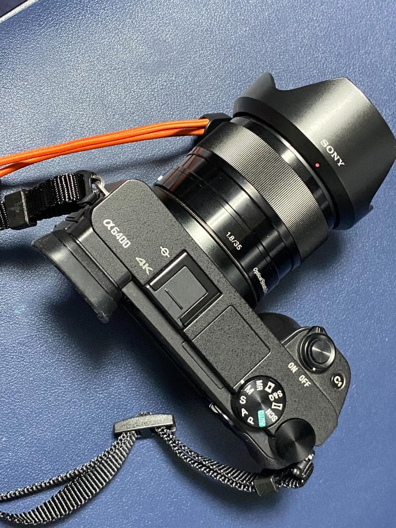 【週末限定価格】SONY α6400＋E35mm F1.8セット　ミラーレス一眼