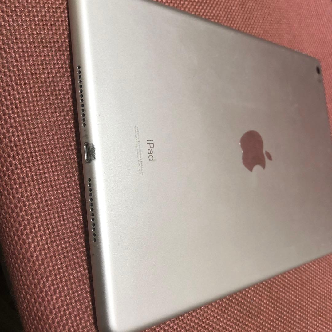 iPad本体 iPad 7. 32 gb wifi