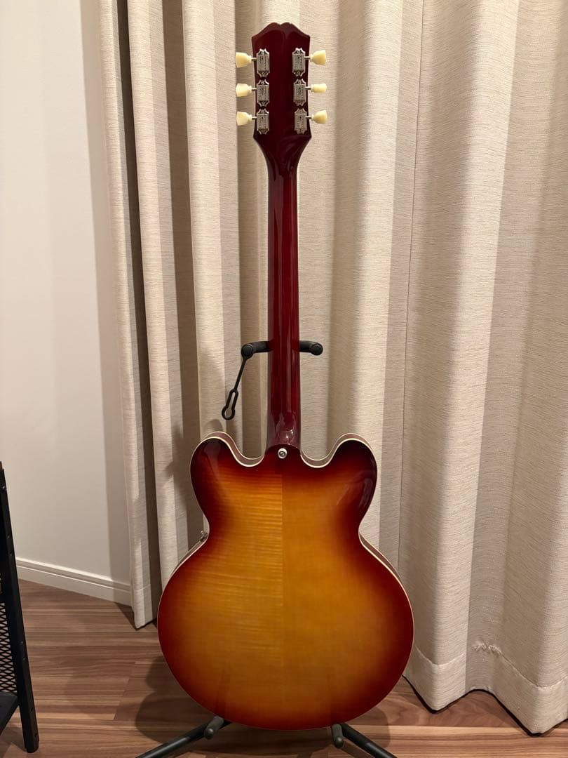 ギター Epiphone / Inspired by Gibson ES-335