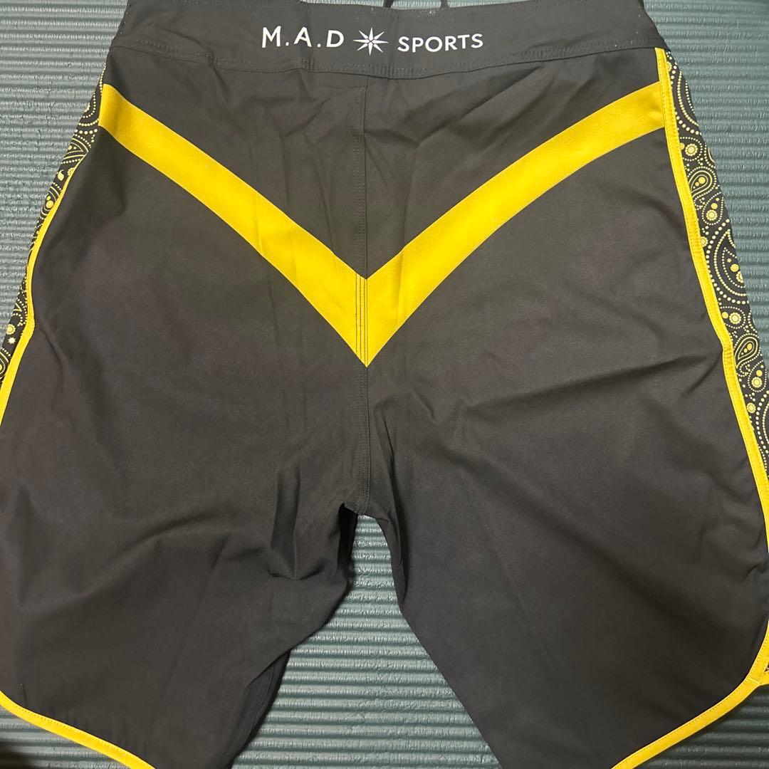 M.A.D サーフパンツ フィジーク