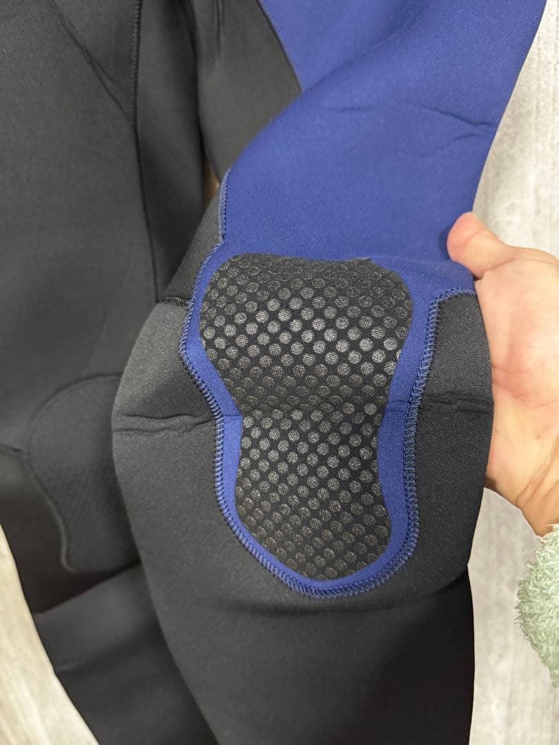 未使用FLASH PACKER ウェットスーツAM-TYPE ジャーフルLサイズ